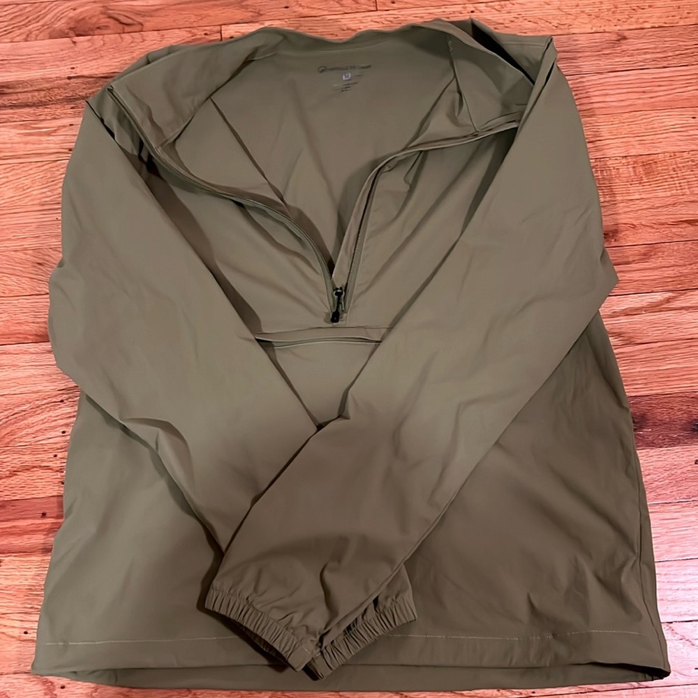 United By Blue - Quarter Zip Pull Over Men’s Medium Green